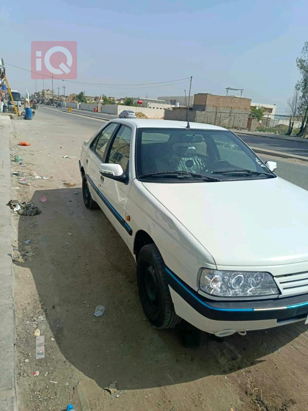 Peugeot 405
